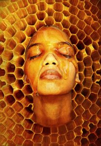 Queen Bee Sergio Aparicio
